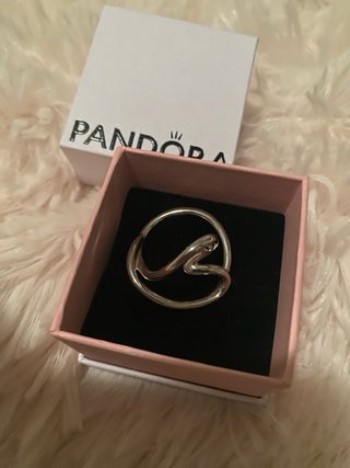 Anillo Pandora Corazón plata.  Nuevo con caja