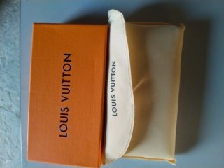 Cartera  Monogram Marrón Negra
