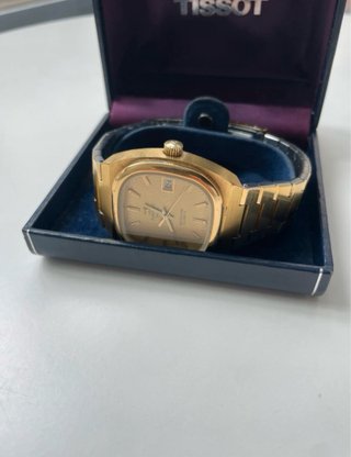 Reloj Tissot Seastar Quartz Vintage Dorado