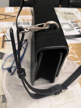 Borsetta in camoscio nero