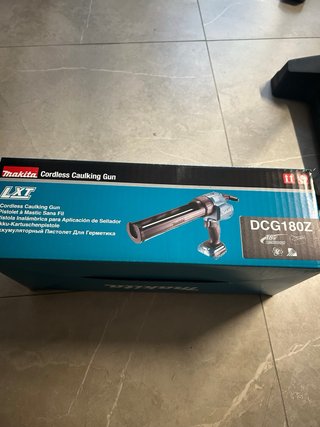 Makita DCG180Z Pistola Silicona 18V