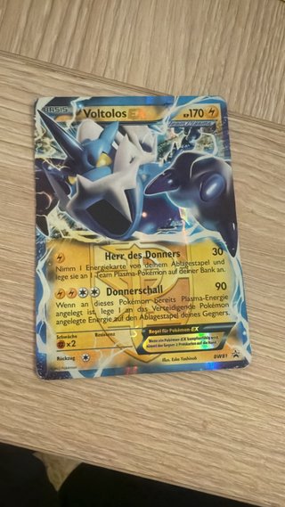Cromos Pokémon Voltolos EX y Black Kyurem EX