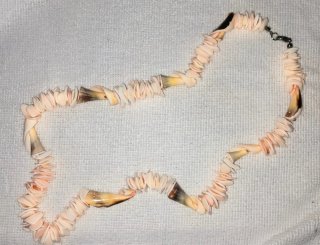Collana vintage conchiglie naturali.
