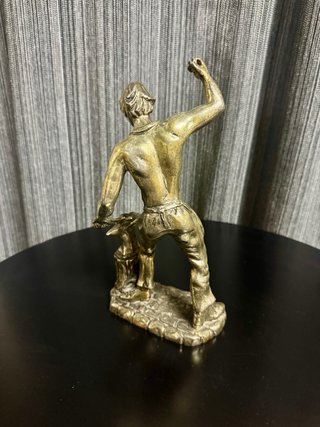 Figura Herrero Bronce
