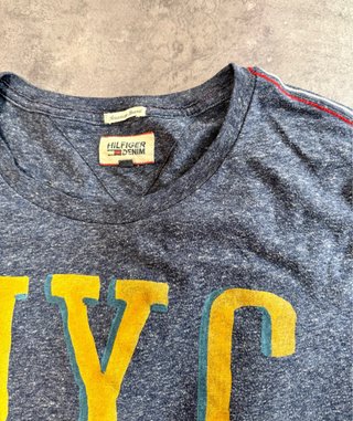 Camiseta Tommy Hilfiger NYC 1985 Talla L