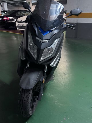 Moto Scooter Negra