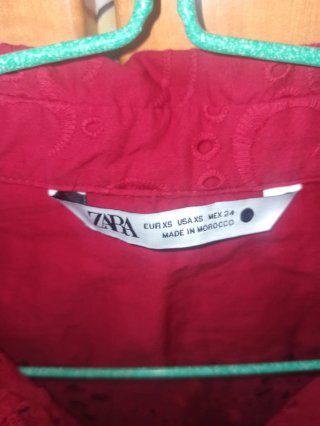 Camisa Zara roja bordada
