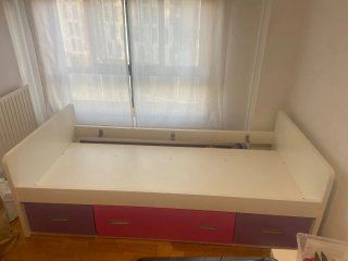 Cama nido con 3 cajones y estanterías