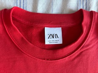 Sudadera roja de Zara