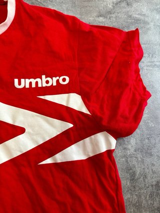 Camiseta Roja Umbro Talla XL