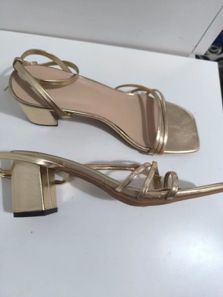 Sandalias tacón doradas T. 40/41