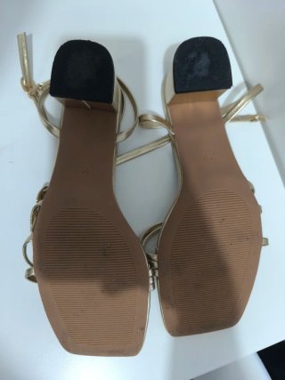 Sandalias tacón doradas T. 40/41