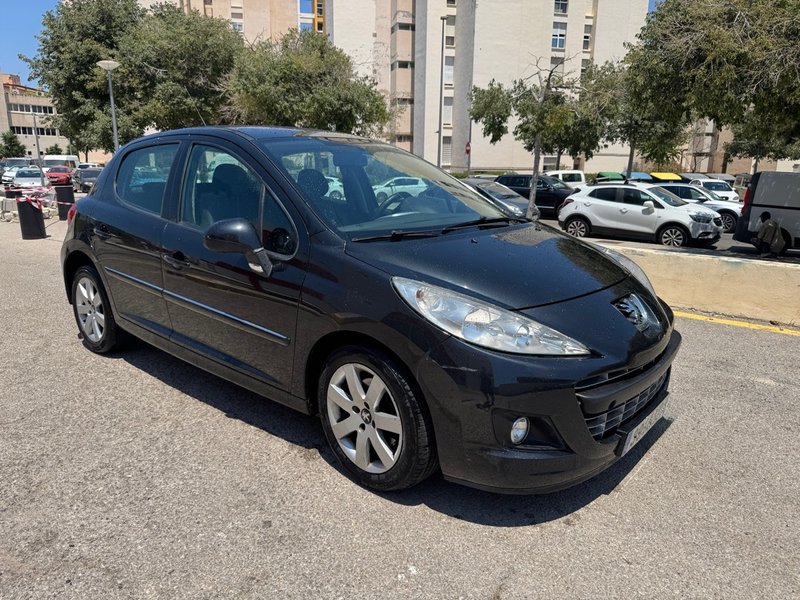 Peugeot 207 2011 - foto 1