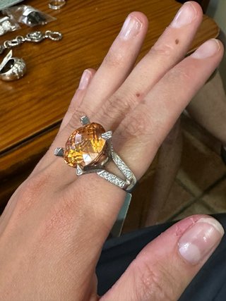 Anillo Luxenter piedra naranja