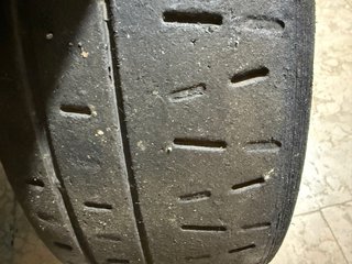 Neumático Pirelli PZero RA7A 16" Compuesto medio.