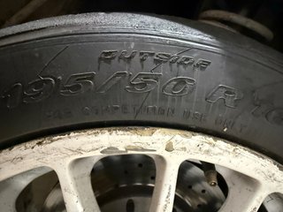 Neumático Pirelli PZero RA7A 16" Compuesto medio.