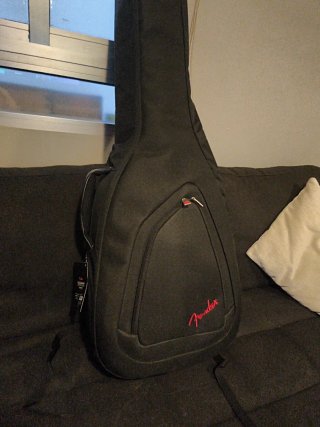 Guitarra Fender T-Bucket 300CE + funda nueva