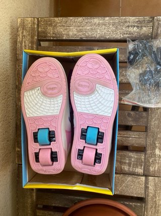 Zapatillas con ruedas niña rosa y blanco