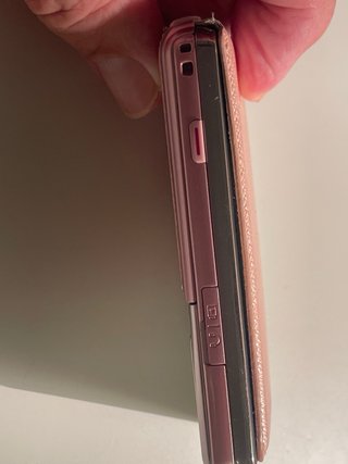 Móvil Samsung antiguo rosa y plata