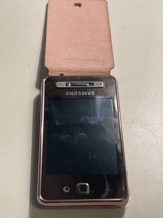 Móvil Samsung antiguo rosa y plata