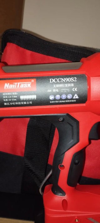 Pregadora NailTask DCCN90S2