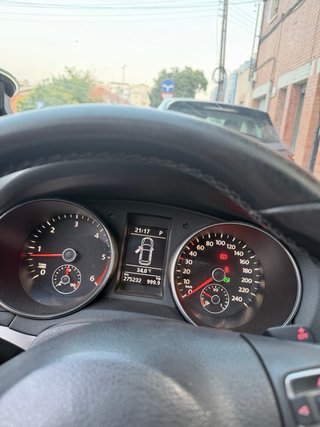 Volkswagen Golf VI