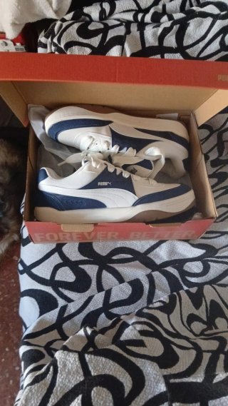 Zapatillas Puma Blancas y Azules
