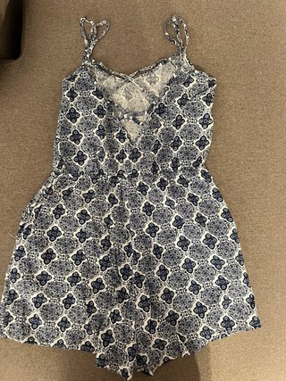Mono corto estampado azul y blanco
