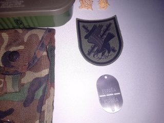 LOTE PAÑUELO INFANTERÍA + VARIOS ARTÍCULOS