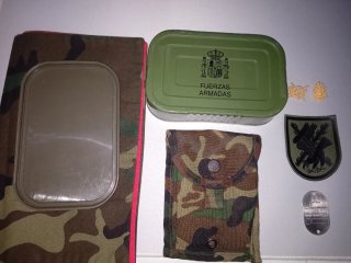 LOTE PAÑUELO INFANTERÍA + VARIOS ARTÍCULOS
