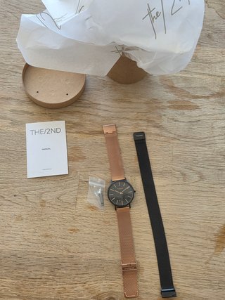 Reloj THE/2ND Mujer 36mm Negro y Dorado