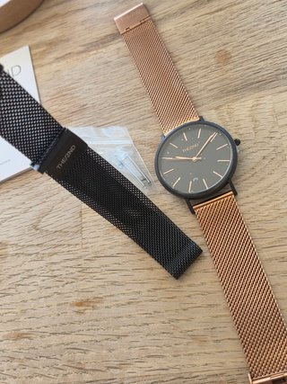 Reloj THE/2ND Mujer 36mm Negro y Dorado
