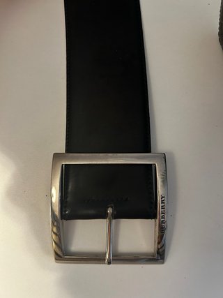 Cinturón Burberry Piel Negro Hebilla Plateada 100