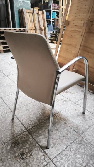 Silla Salón Beige y Plateada