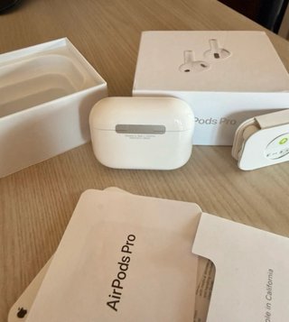 Apple AirPods 3 con ricevuta