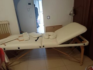 Mesa de masajes.646870174