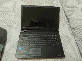 Portátil Toshiba Negro