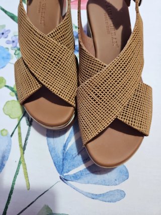 PRECIOSAS SANDALIAS ESTILO ORIENTAL (NUEVAS)