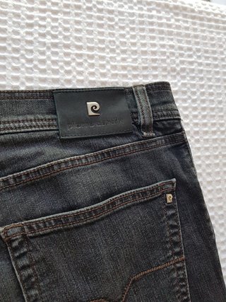 Pantalones vaqueros negros Pierre Cardin