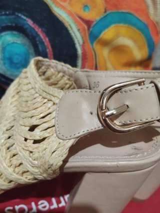 Sandalias tacón beige talla 36