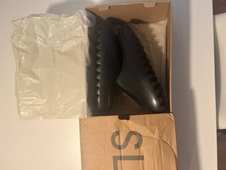 Adidas Yeezy Slide Negro