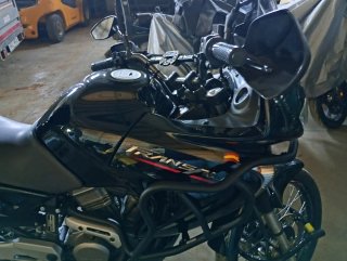 Honda Transalp 650 Adventure Negra