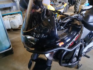 Honda Transalp 650 Adventure Negra