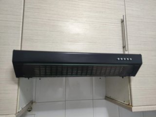 Campana extractora negra