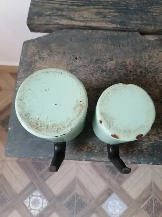 2 antiche caffettiere in metallo smaltato verde