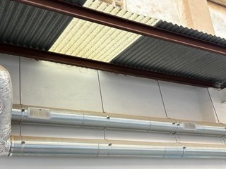 Extractor de aire Sisteven con líneas de conductos