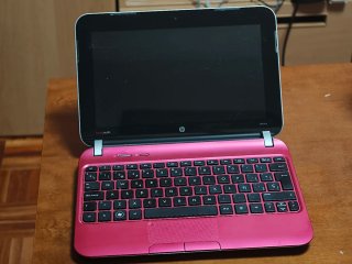 Note book hp mini 210 rosa en muy buen estado