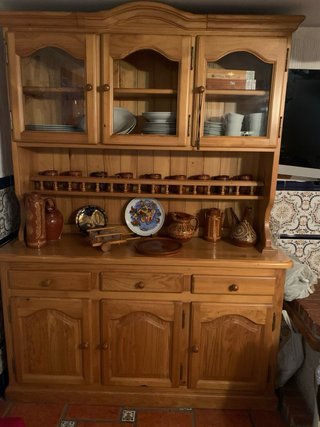 Mesa de comedor y sillas de bodega