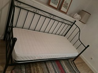 Cama diván metálica negra 200x90