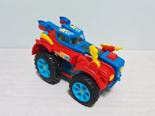 Coche Superthings Grande